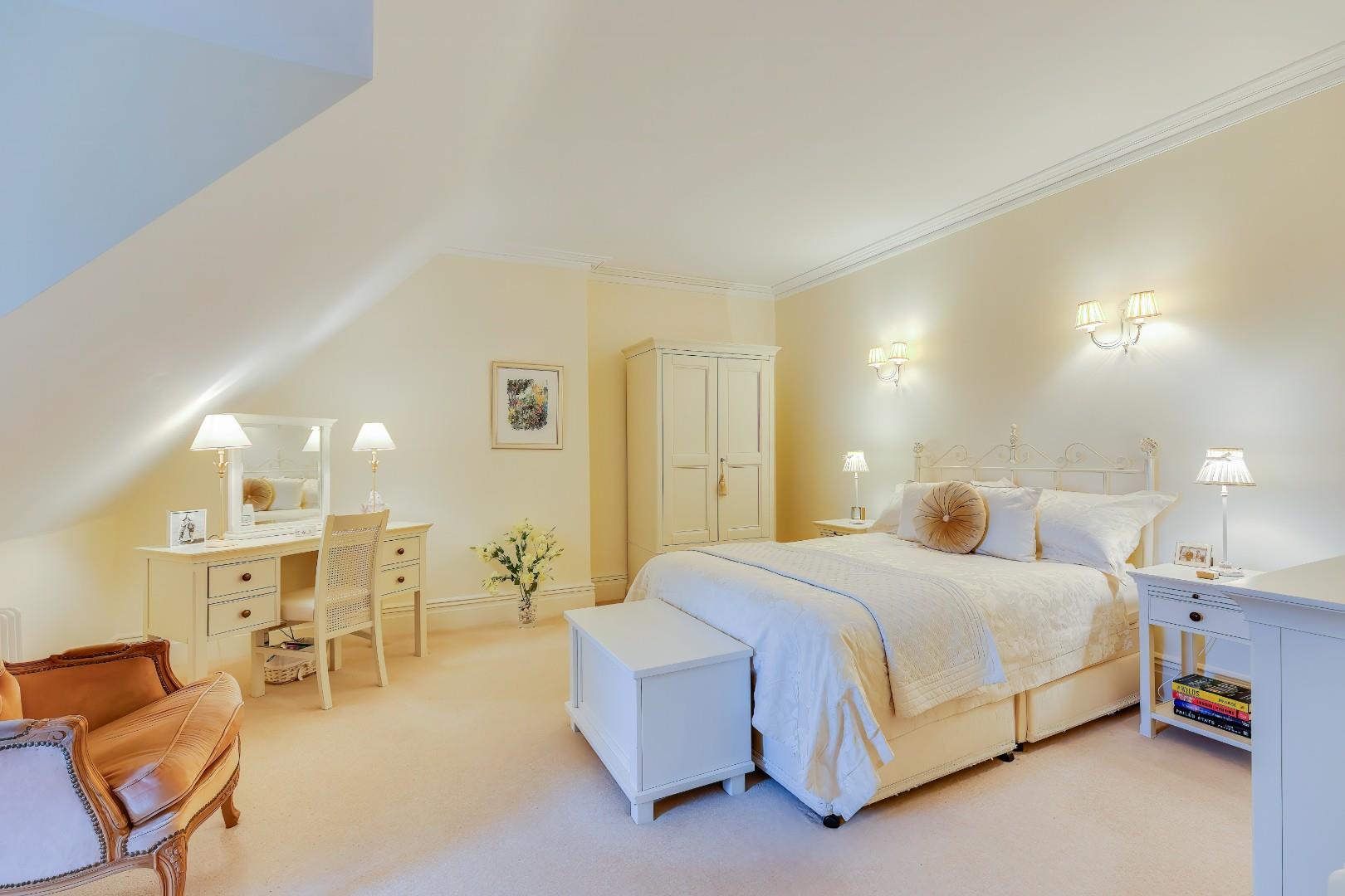 11 The Manor, Talygarn, Pontyclun, Rhondda Cynon Taff, CF72 9WT